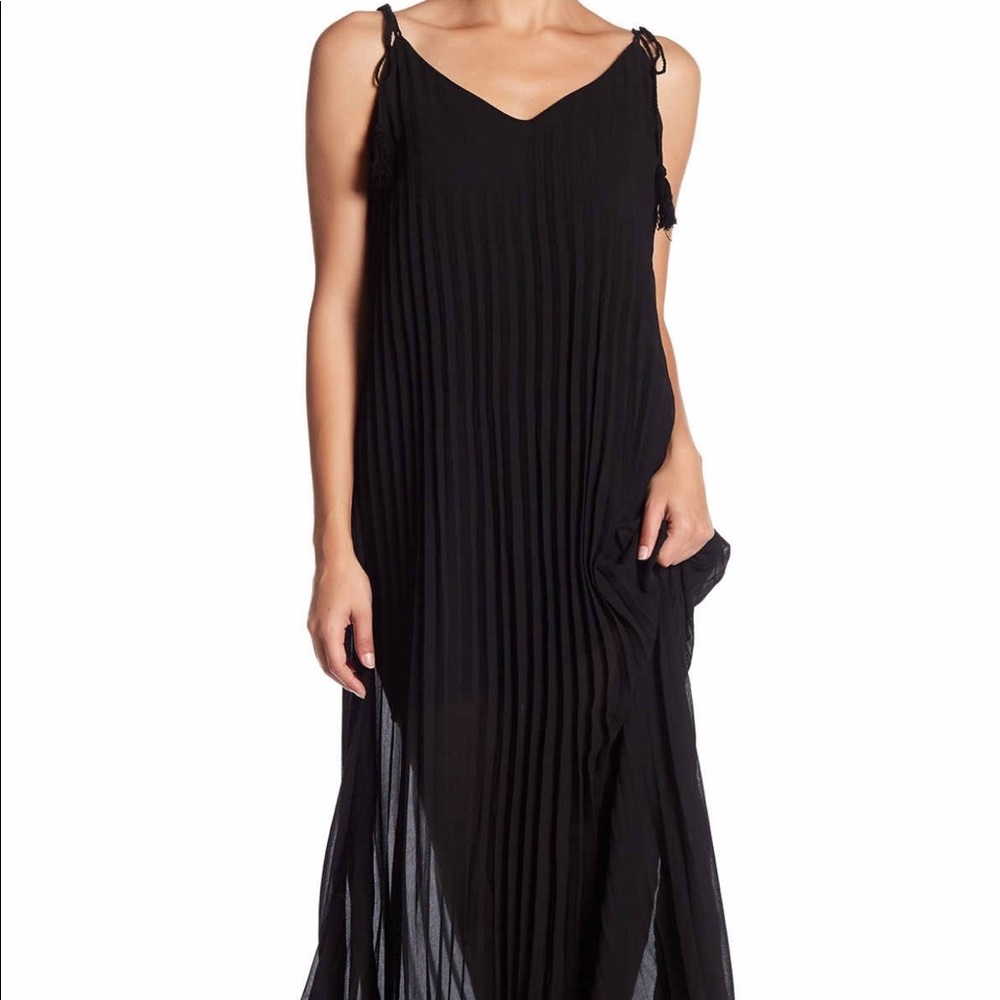 Line & Dot Black Pleated Maxi Dress S NEW
